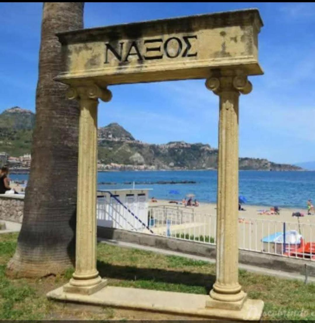 Arcadia Golden Bay Διαμέρισμα Giardini Naxos Εξωτερικό φωτογραφία